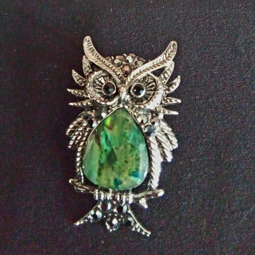 Abalone Owlie Owl Silver Necklace Pendant Green Gem Gorgeous Classic Elegant Fun